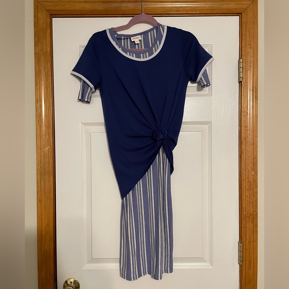 Beautiful LuLaRoe outfit - Julia size XXS - Classic T size XXS